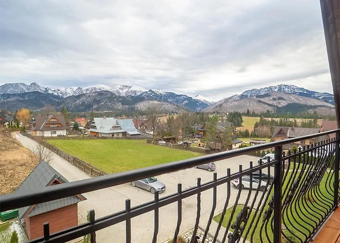 Czerwone Wierchy Z Widokiem Na Giewont Kościelisko